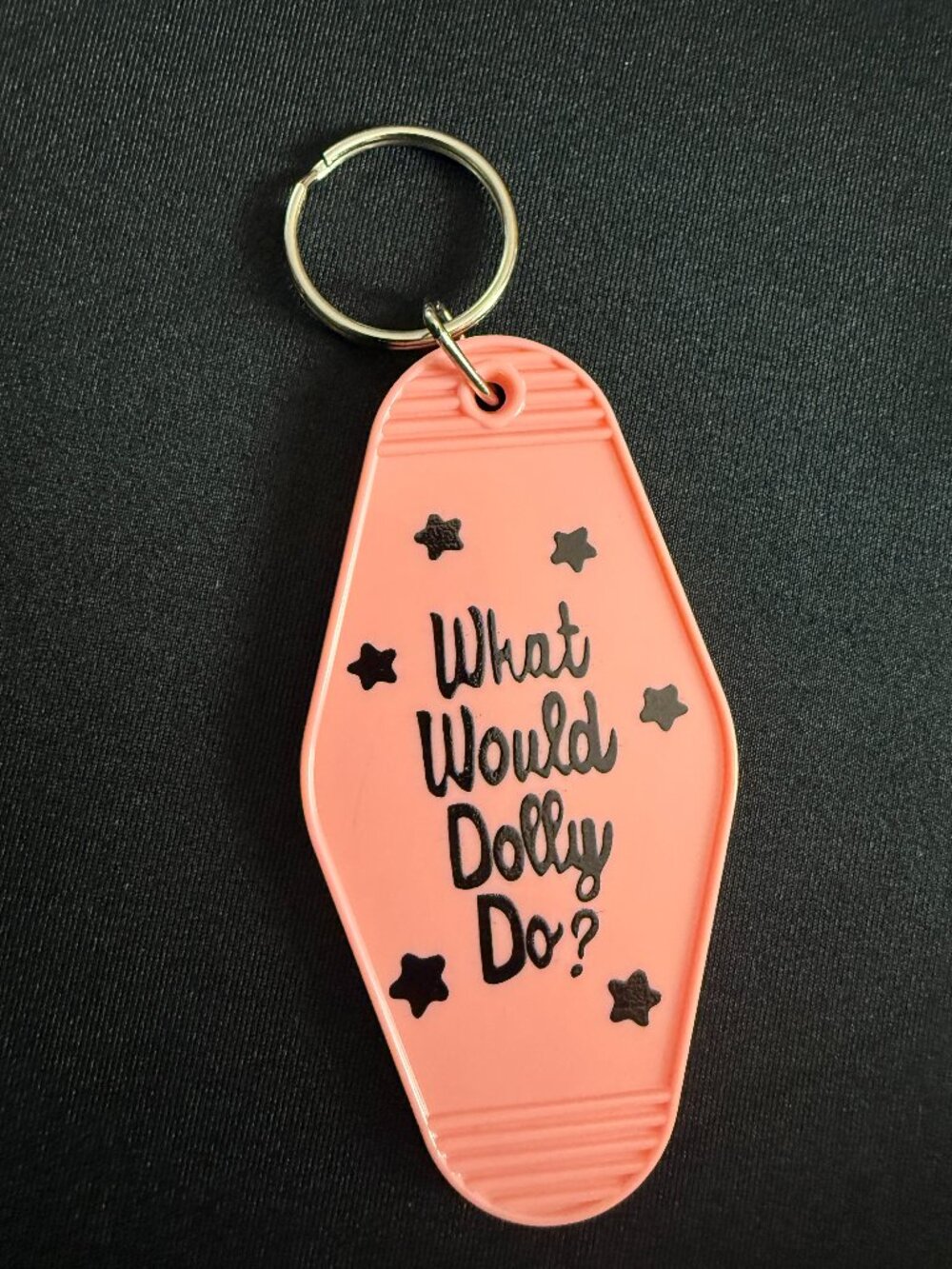 What Would Dolly Do ? Cute Hotel Tag Pink Keychain Key Ring